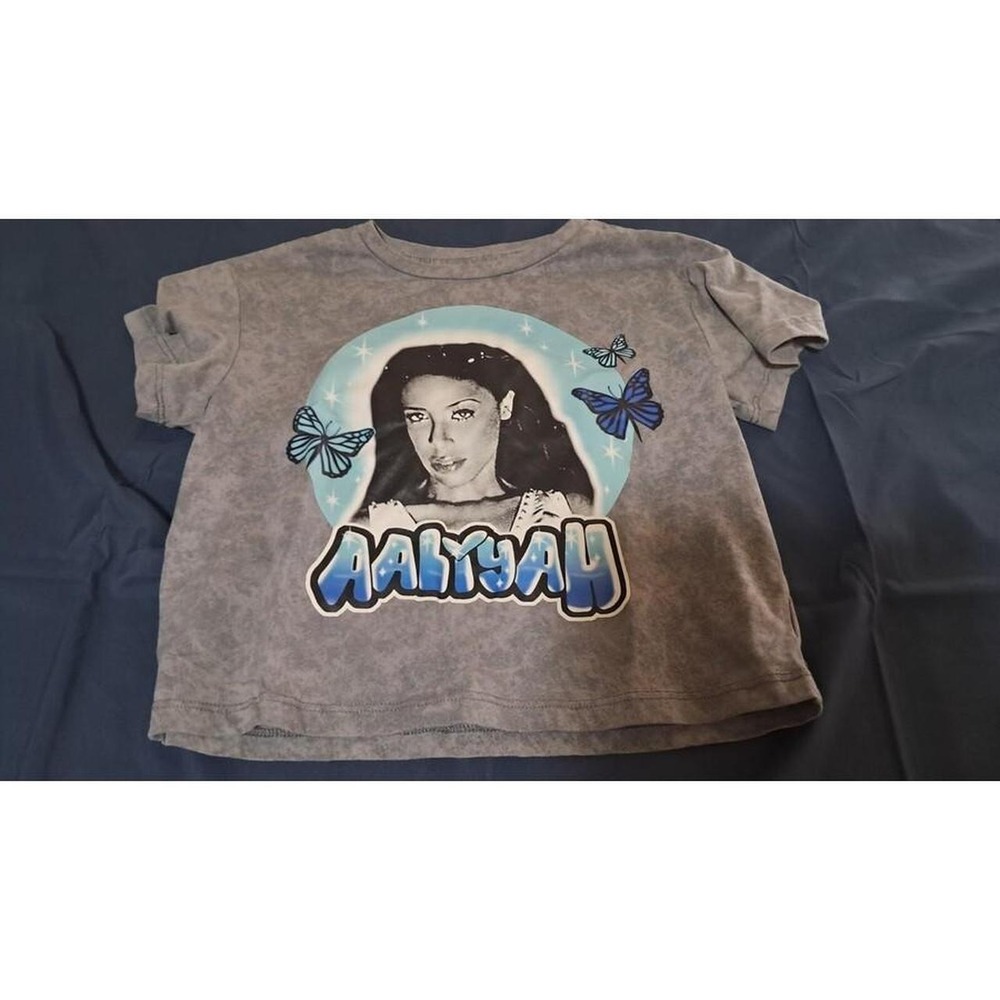 Wonder Nation Aaliyah Graphic Tee Girls M 7-8 Gray Y2K Inspo Butterfly Street